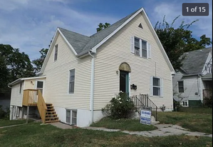 701 Hickman Ave in Columbia, MO - Building Photo