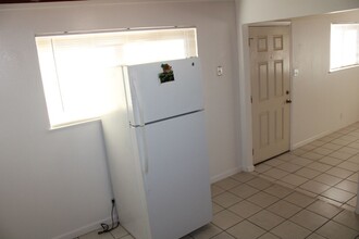 527 Vaqueros Ave in Rodeo, CA - Building Photo - Building Photo