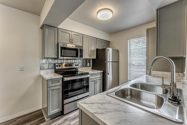 Harbor Oaks Apartments