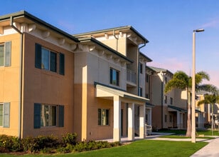 East Point Place II in Ft. Myers, FL - Building Photo - Building Photo