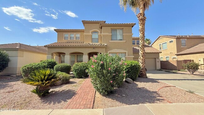 property at 3316 E Kingbird Pl