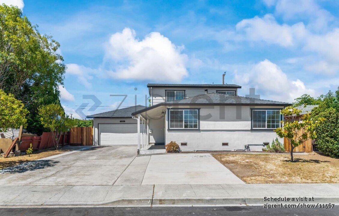 4726 Armour Dr in Santa Clara, CA - Building Photo