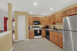4089 Caissons Ct in Enola, PA - Building Photo - Building Photo
