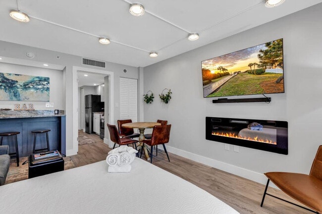 2004 N Ocean Blvd in Myrtle Beach, SC - Building Photo - Building Photo