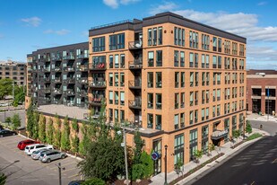 Borealis Apartments in Minneapolis, MN - Building Photo