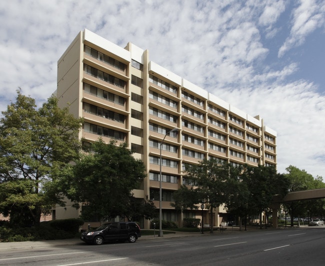 Sunset Towers Apartments in Denver, CO - Building Photo - Building Photo