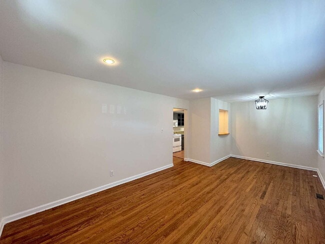 2301 Euston St in Raleigh, NC - Building Photo - Building Photo