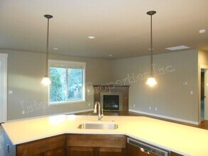 7805 SW Landau St in Portland, OR - Building Photo - Building Photo