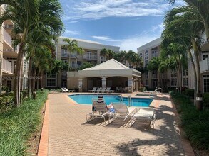 1280 S Alhambra Cir in Coral Gables, FL - Building Photo - Building Photo