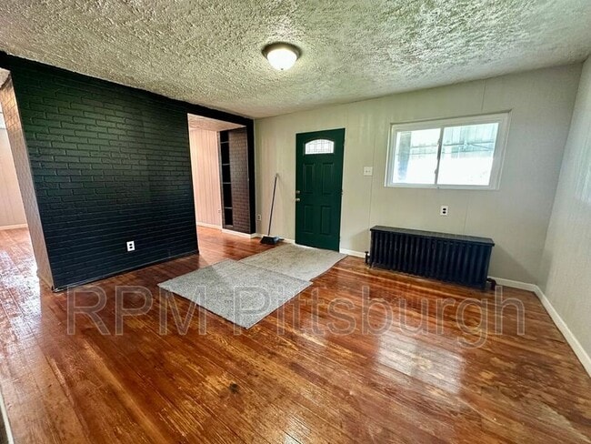 21 Kohlmeyers Ln in Pittsburgh, PA - Building Photo - Building Photo