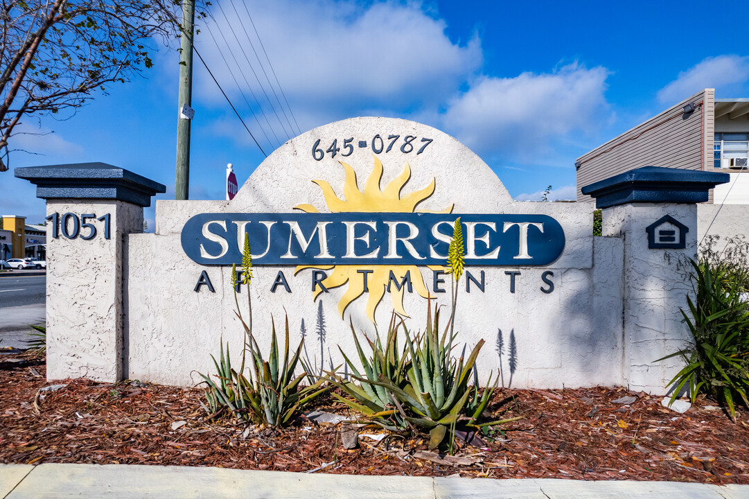 Sumerset Apartments Photo