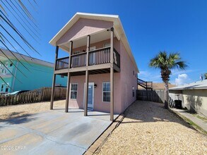 4008 Crescent Dr in Panama City Beach, FL - Building Photo - Building Photo
