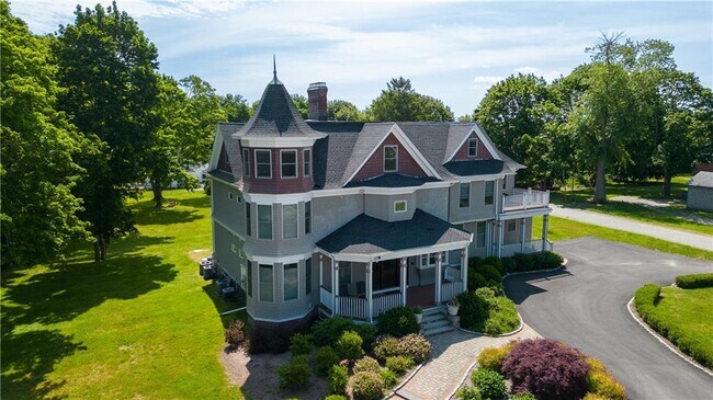 567 Bristol Ferry Rd in Portsmouth, RI - Building Photo - Building Photo