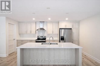 321 Voyageur Pl in Embrun, ON - Building Photo - Building Photo