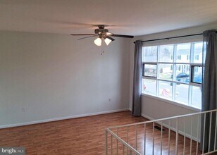 14362 Southgate Ct in Woodbridge, VA - Building Photo - Building Photo