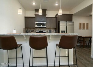 1074 Hoppas St in El Paso, TX - Building Photo - Building Photo