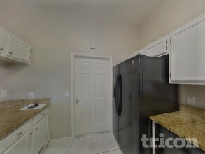 831 Monroe Harbor Pl in Sanford, FL - Building Photo - Building Photo