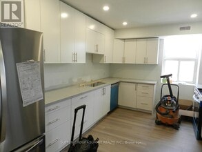 577-577 Gerrard St E in Toronto, ON - Building Photo - Building Photo