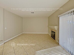 9405 Valencia Canyon Dr in Las Vegas, NV - Foto de edificio - Building Photo