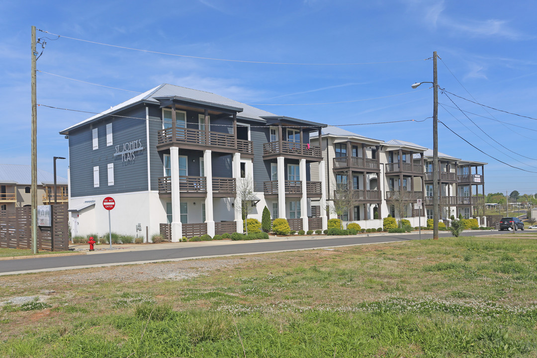 St. Johns Flats in Tuscaloosa, AL - Building Photo