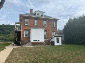 7030 Front River Rd in Pittsburgh, PA - Building Photo - Building Photo