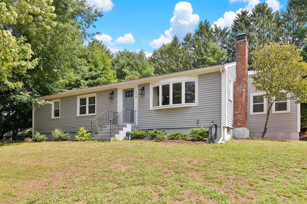 146 South St in Medfield, MA - Building Photo