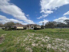 11435 SW 140th Ave in Dunnellon, FL - Building Photo - Building Photo