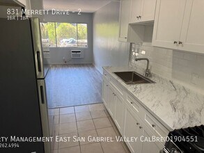 831 Merrett Dr in Pasadena, CA - Building Photo - Building Photo