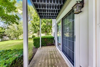 1808 Vermont Dr, Unit Vermont in Elk Grove Village, IL - Building Photo - Building Photo