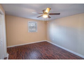 418 Rotary in San Antonio, TX - Building Photo