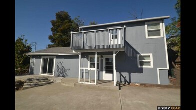 2431 Monterey Ave in Martinez, CA - Building Photo - Building Photo