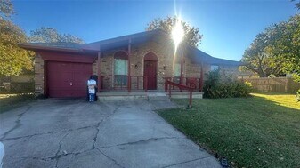 2 Tansey Cir in Mesquite, TX - Building Photo