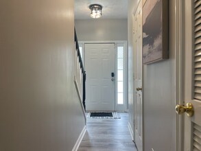 5690 Hampton Ct in College Park, GA - Building Photo - Building Photo