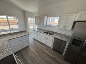 2709 W Onyx St in Roswell, NM - Building Photo - Building Photo