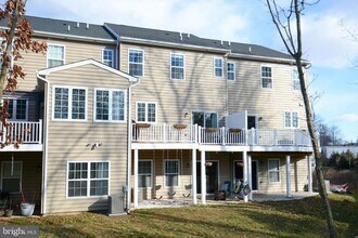 326 W Hamlin Ave in Telford, PA - Building Photo - Building Photo