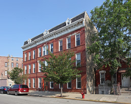 1428 W Cullerton St Apartments