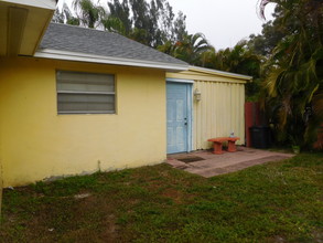 1281 Barrett Rd in North Fort Myers, FL - Building Photo - Other