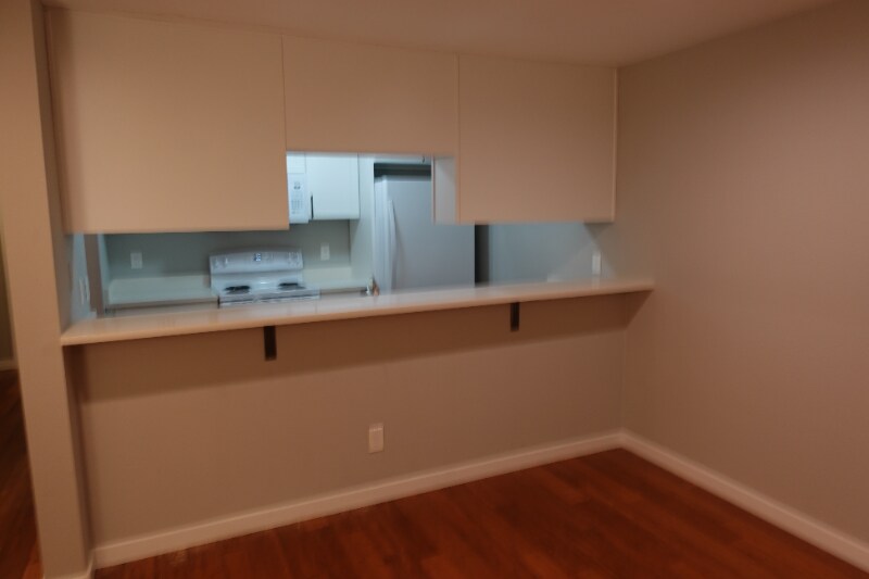 14616 NE 44th St in Bellevue, WA - Foto de edificio