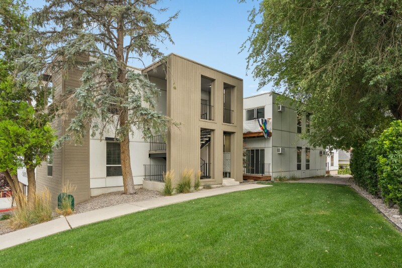 172 W Clinton Ave in Salt Lake City, UT - Foto de edificio