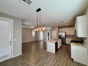 7750 Frenchmans Bay Ave in Las Vegas, NV - Building Photo - Building Photo