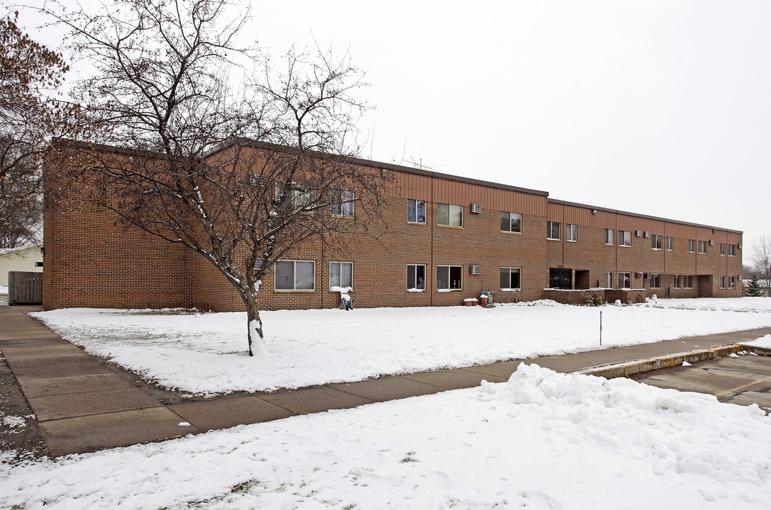 Howard Lake Apartments in Howard Lake, MN - Foto de edificio