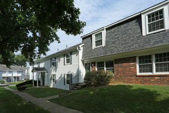 Vines at Stony Brook in Louisville, KY - Building Photo - Building Photo