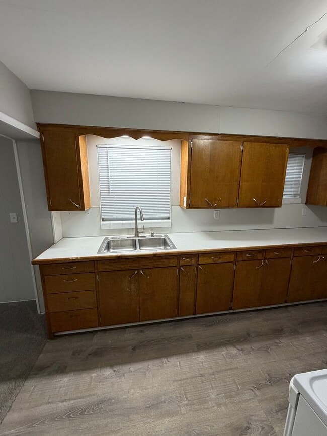 1913 Stirling Ave in Lansing, MI - Building Photo - Building Photo