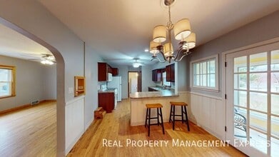 4 Bedroom, 2 Bathroom Home for Rent in Sioux Falls in Sioux Falls, SD - Building Photo - Building Photo