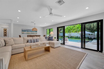 2205 SE 19th St in Fort Lauderdale, FL - Building Photo - Building Photo