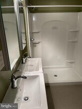 324 S Juniper St in Philadelphia, PA - Building Photo - Building Photo