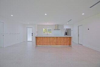 9301 SW 178th St in Palmetto Bay, FL - Building Photo - Building Photo