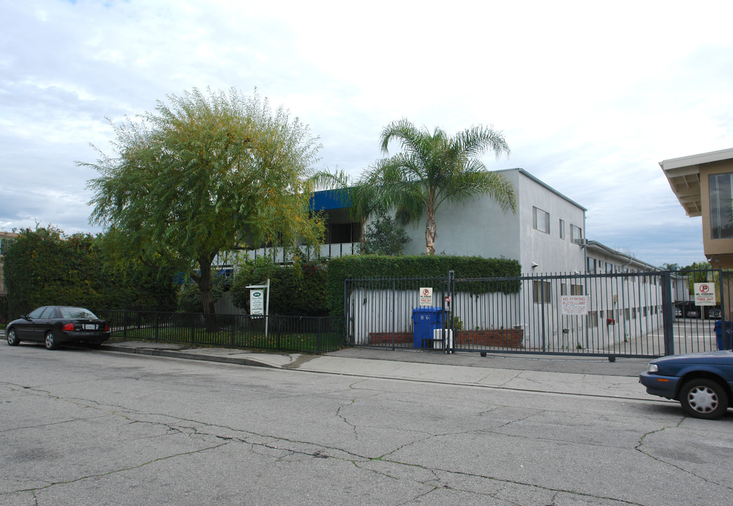 Corteen Apartments in Valley Village, CA - Building Photo