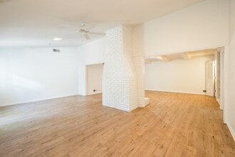 7670 McHenry Cir E in Germantown, TN - Building Photo - Building Photo