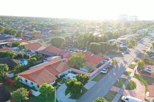 9972 SW 4th St in Miami, FL - Building Photo